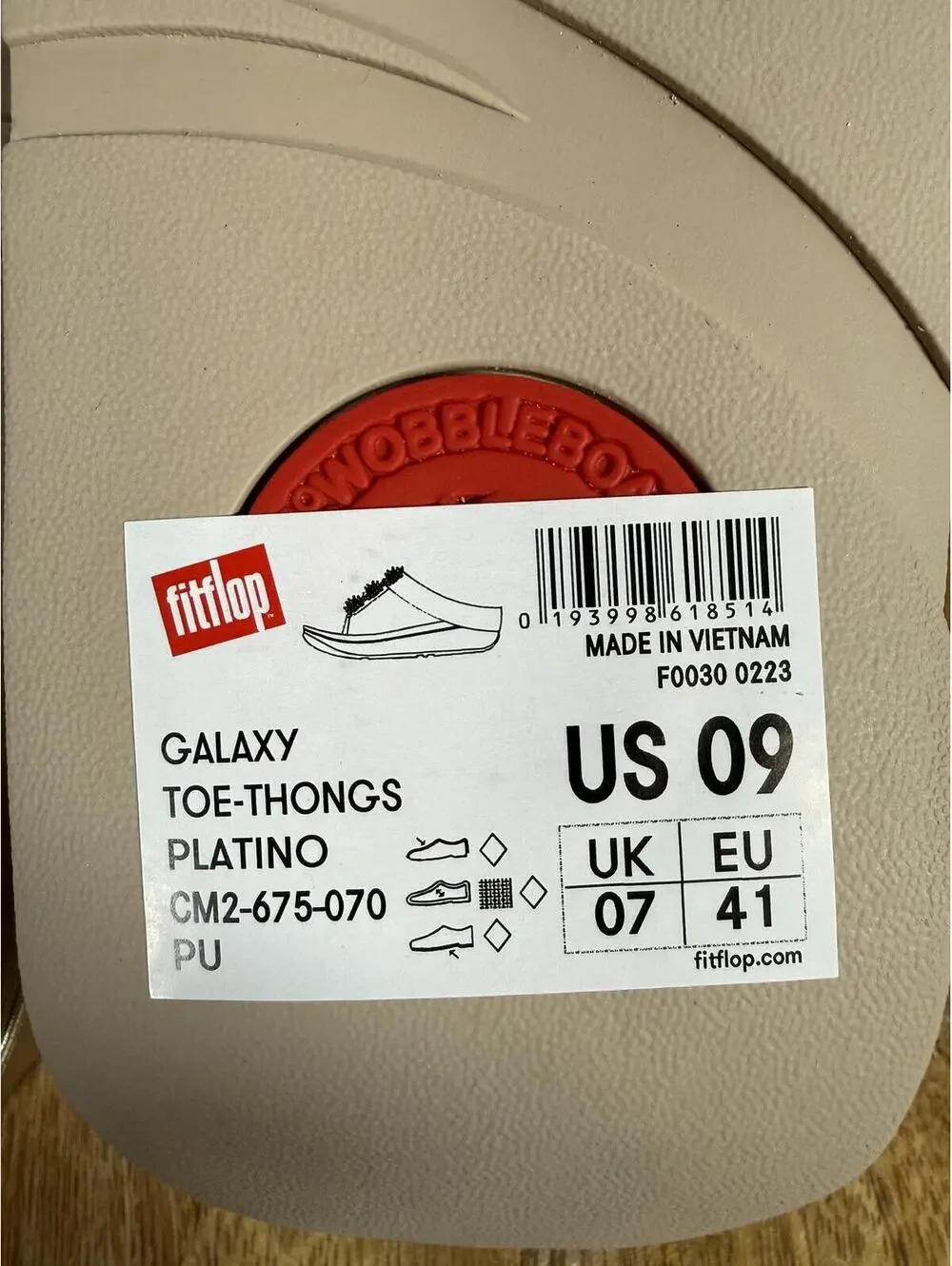 FitFlop Galaxy Toe Wedge Flip Flop Women’s US 9 Platino Sandals NWB - Picture 7 of 12